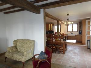 Villas Villa in Cazaubon with Private Pool : photos des chambres