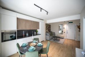 Laguna Breeze Apartment in Infinity Spa & Pool