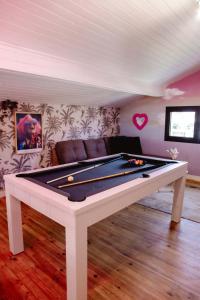 Villas Maison Castor, balneo et billard chez Ivona Vacances : photos des chambres
