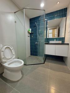 Golden Dusk Apartment