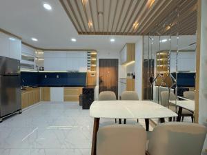 Golden Dusk Apartment