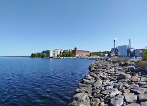 Holiday Club Spa Luxury Suite w Sauna Jacuzzi FREE Parking