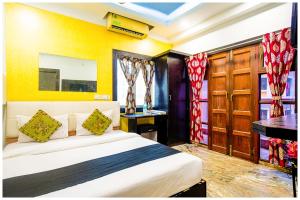 HOTEL #PUJA RESIDENCY Near - New Town Bus Stop Kolkata - Fully Air Conditioning And Free Wifi - Lift & Parking -Restaurant Service A !Premium Hotel In Kolkata