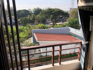 Blue and green Farang homes