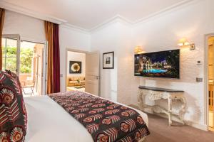 Hotels Hotel Byblos Saint-Tropez : Suite Deluxe