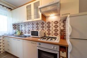 Apartments by the sea Banjol, Rab - 24668