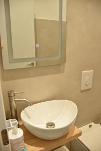 Wavefront Apartment 1