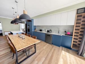 Exquisite Sea View Apartment