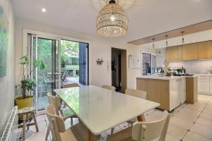Maisons de vacances House with garden RER & Metro line 1 to 5 min : photos des chambres