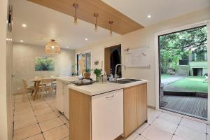 Maisons de vacances House with garden RER & Metro line 1 to 5 min : photos des chambres