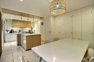 Maisons de vacances House with garden RER & Metro line 1 to 5 min : photos des chambres