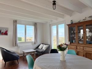 Maisons de vacances Maison du Cremiou en bord de mer : Maison 1 Chambre