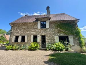 Maisons de vacances Maison en pierre, charme et jardin au calme : photos des chambres