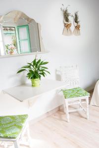 Standard Studio Verde room in La Casa de la Costurera