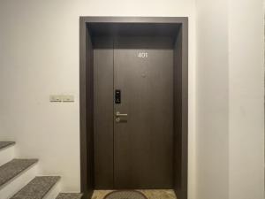 Tô Ngọc Vân - Căn hộ 1 ngủ view hồ