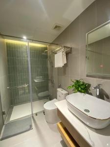 Cozy 2BR Natural Light Promo Now