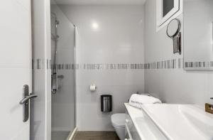 Sunset by Smart Holiday