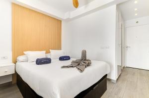 Sunset by Smart Holiday