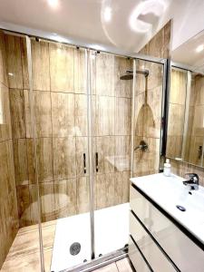 Amazing Apt near Spanish square