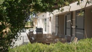 Villas Domaine du Piol - Luberon - Piscine privee - Clim - Beach Volley : photos des chambres