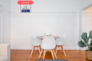 Sea Breeze Retreat, Ground Floor Convenience By One Luxe Stay Serviced Apartment & Vacation Rental Manly BEACH, Northern Beaches, Sydney