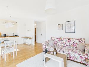 Okrzei 75 SuperApart Flowers Garden