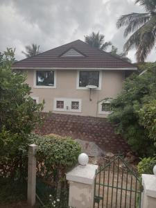 Manuastro Breeze Villa