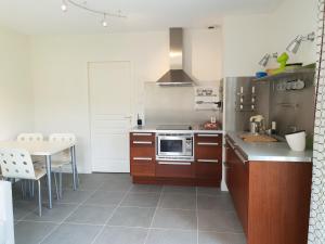 Villa with heated pool, jacuzzi, sports field and stunning views