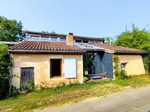 Maisons de vacances Maison d-artiste atypique en bordure de foret : photos des chambres