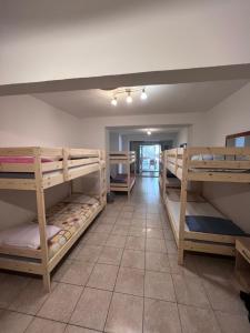 NEWBORN Hostel Budva