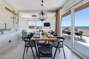 Sea Gem - beachfront villa with heated pool, Privlaka