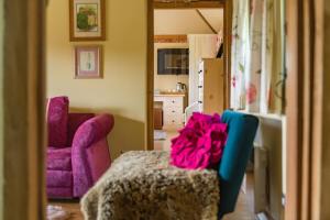 Pond Cottage by Keepers Cottages