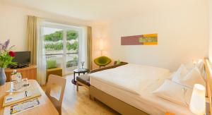 Deluxe Double Room room in At the Park Hotel