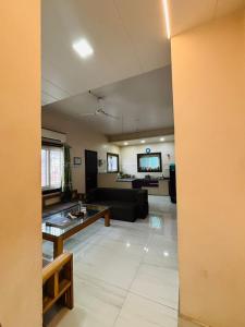 Stay Inn Kailasha - Lift,Parking,Kitchen andmodern facilities
