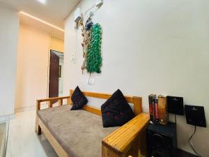 Stay Inn Kailasha - Lift,Parking,Kitchen andmodern facilities