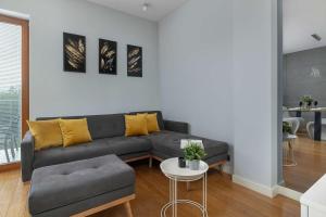 Stylish Apartment with Parking & AC in the Centre of Krakow Near Old Town by Noclegi Renters