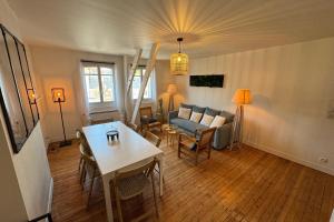 Spacious apartment close to the beach