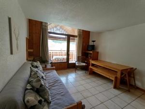 Duplex 6 pers. face aux pistes à Montgenèvre - FR-1-445-50