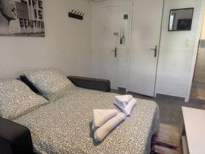 Appartements Studio 2 personnes dans le celebre quartier des chartreux : Appartement 1 Chambre