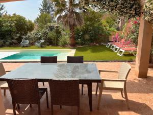 Villa de charme, heated pool and jacuzzi, 6 personnes