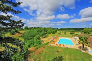 Gite La Brousse - piscine - pour 5 avec jardin