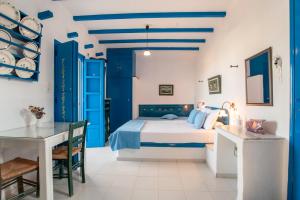 Blue Dolphin Antiparos View Suite