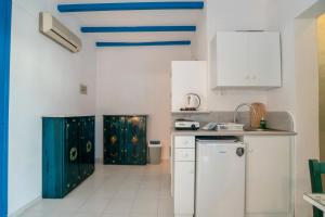 Blue Dolphin Antiparos View Suite