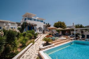 Blue Dolphin Antiparos View Suite