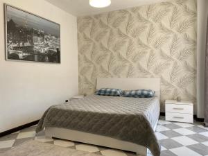 11 ospiti -Balcone-Parcheggio Privato, Bulai Home