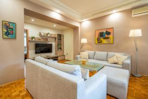 Spacious and Central Retreat