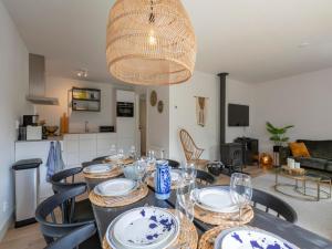 Villa in Julianadorp near the Beach