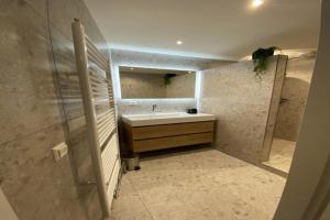 Stylish Couples Retreat