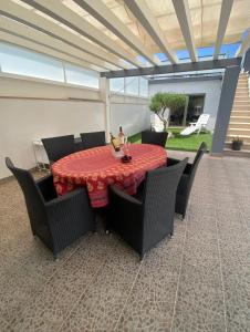 Nazaré Luxury Villa with Private Pool