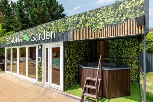 Thermal Hotel Garden